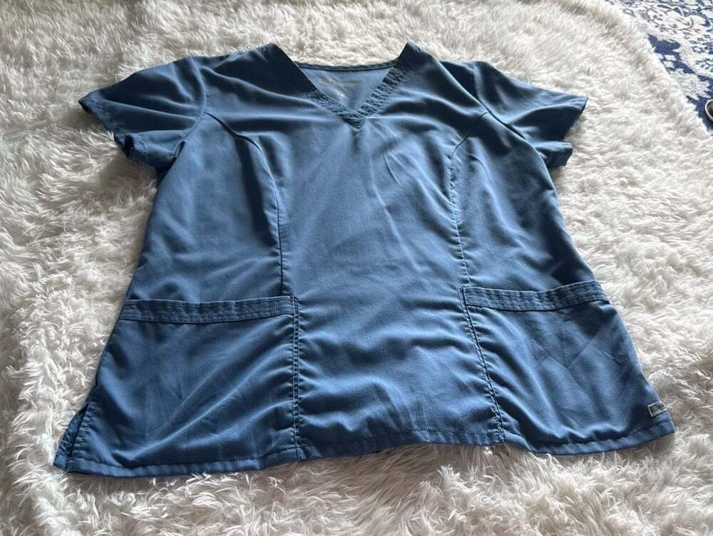 Grey's Anatomy byβ Barco Women's XL V-Neck Scrub Top Blue